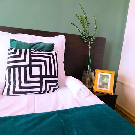 Happy 100mfrom Gondola With Free Bottle Of Wine And Free Parking דירה